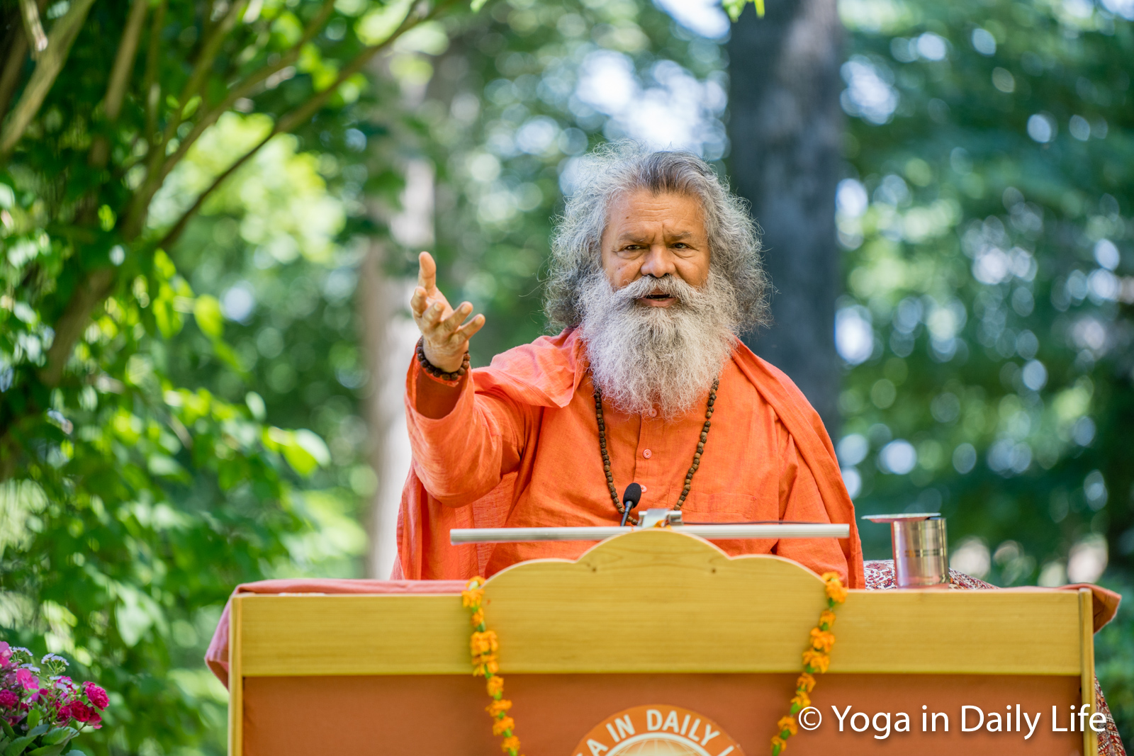 विश्वगुरु स्वामी महेश्वरानन्दपुरी